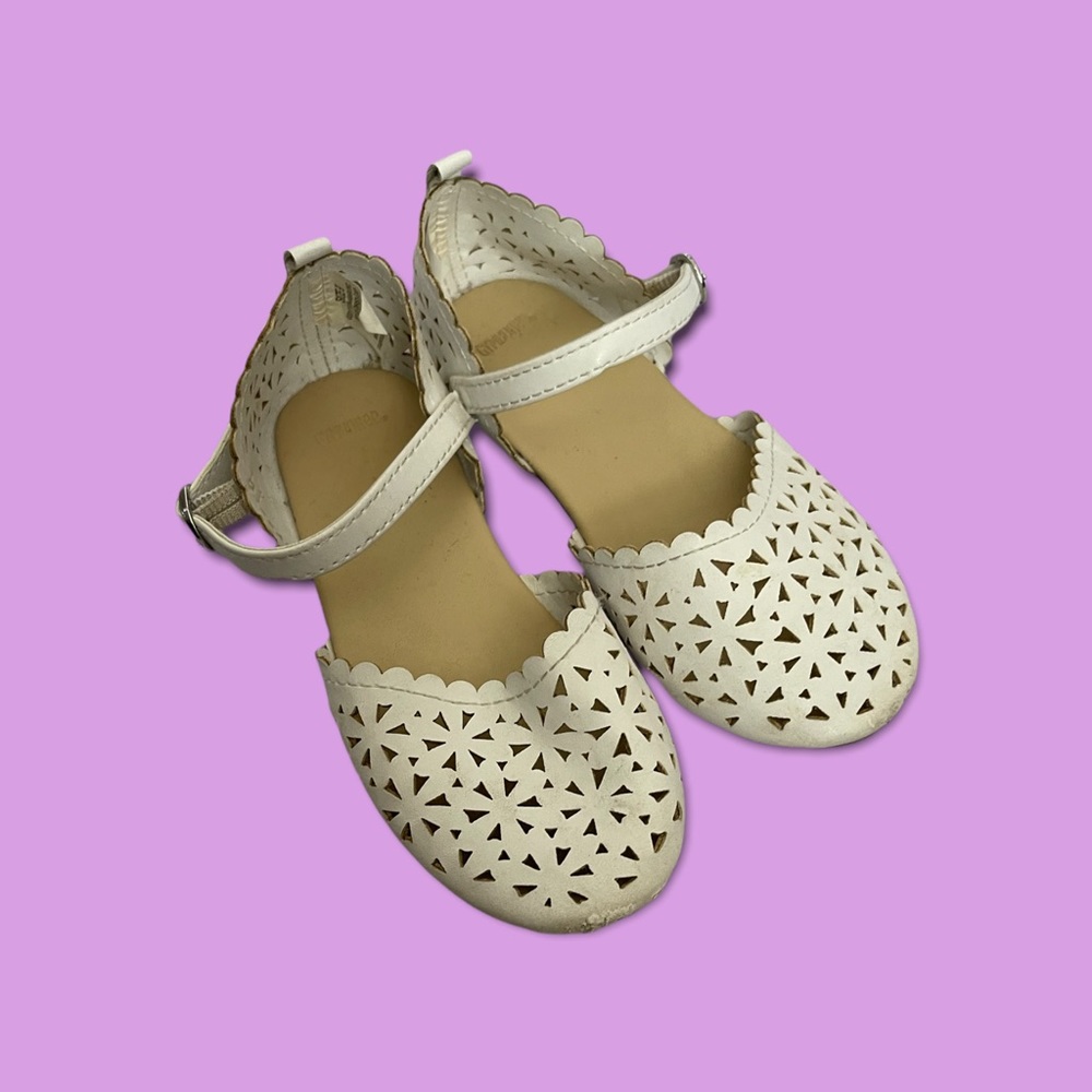 Gymboree flats with straps